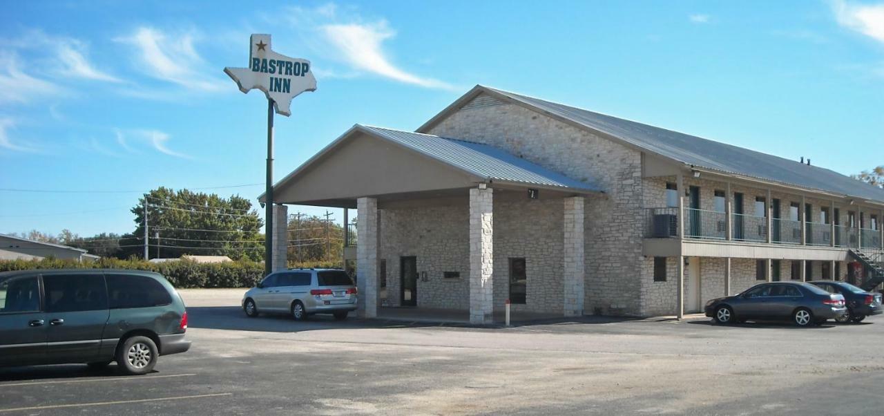 Bastrop Inn Exterior photo
